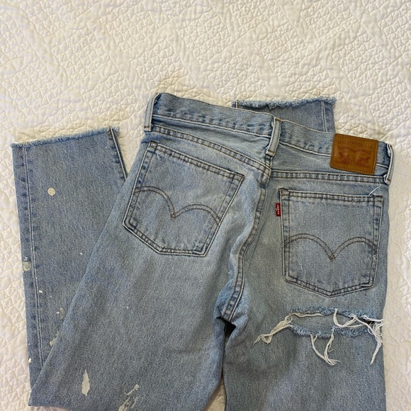 ICONIC Levi’s Jeans with Slit - Picture 8 of 9